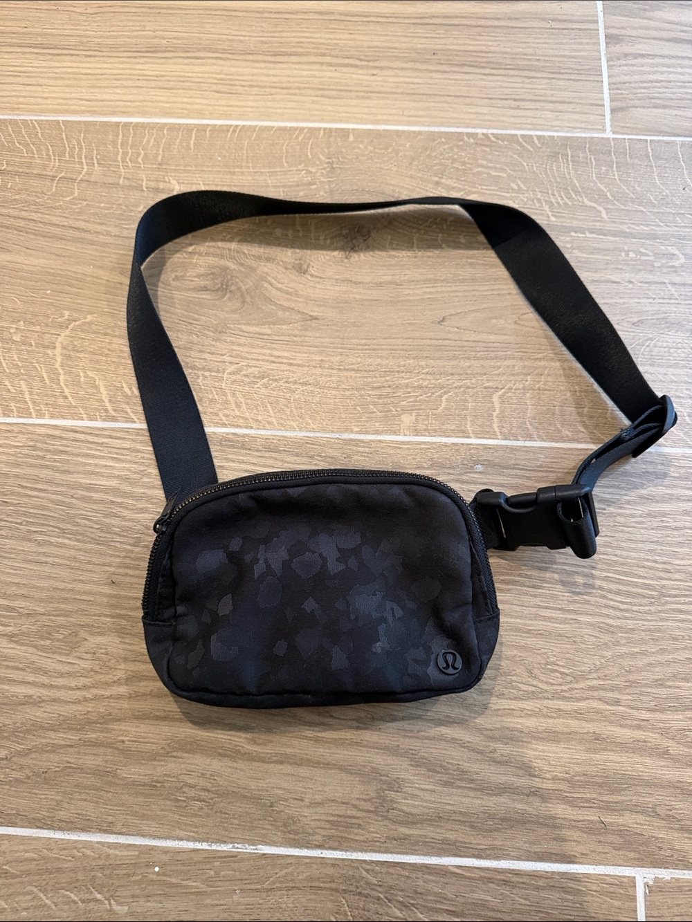 lululemon Black camouflage everywhere Belt Bag